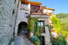 d0bd8ed3-9424-49f3-9f66-0a40a8adfe65